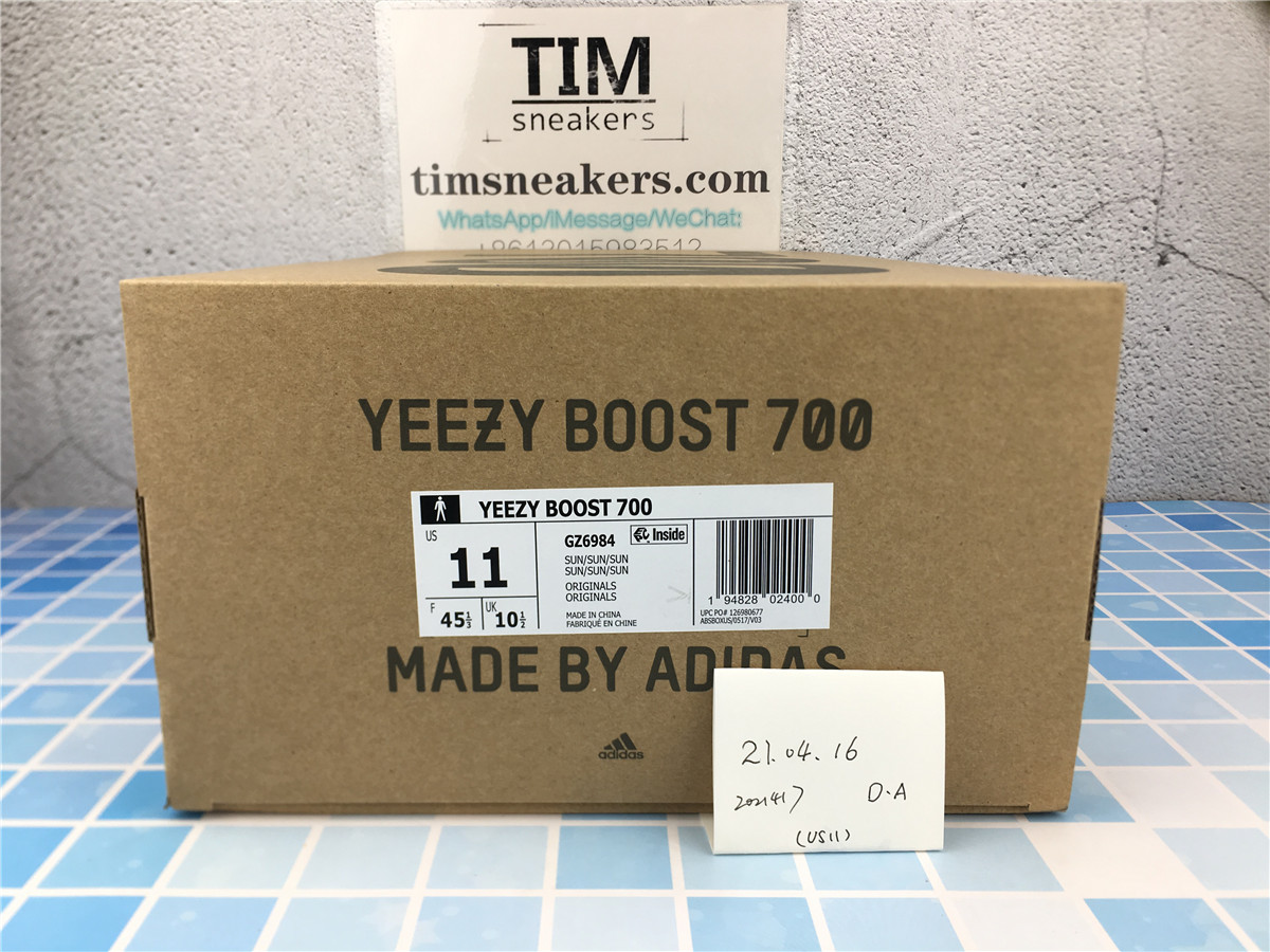 Yeezy Boost 700 Sun GZ6984